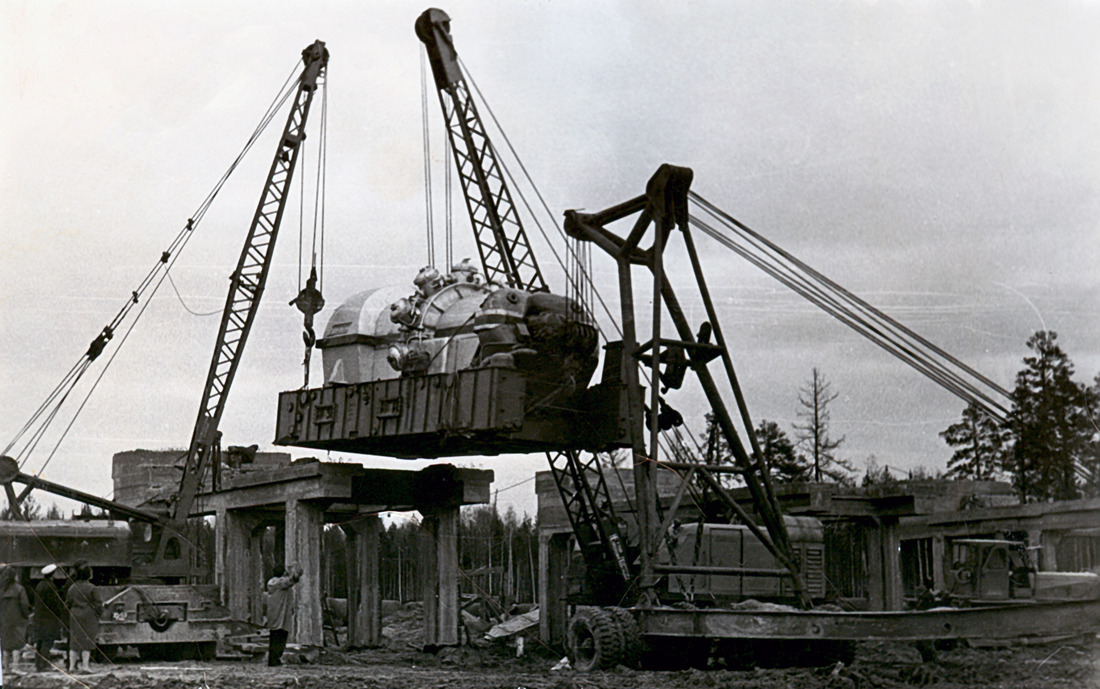 Установка турбоблока на газопроводе «Игрим-Серов». 1967 год.